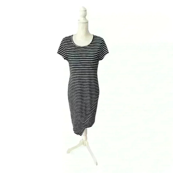 Navy Striped Textured Stretch Lightweight Dress Size Medium - Picture 1 of 4